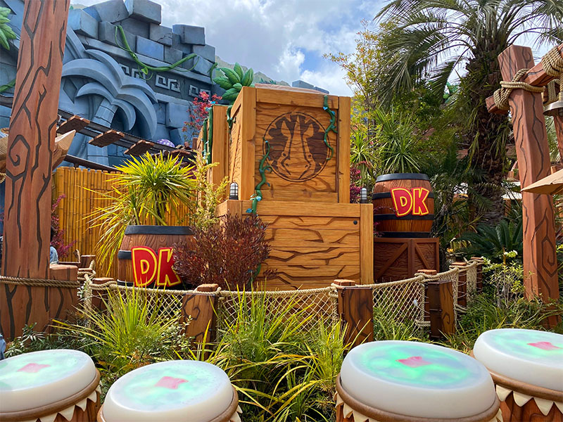 The bongo game at Donkey Kong Country in Universal Studios Japan